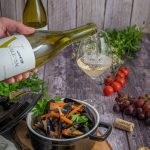 Muscheln in Weißweinsud mit Valentsac Sauvignon Pays d'Oc IGP