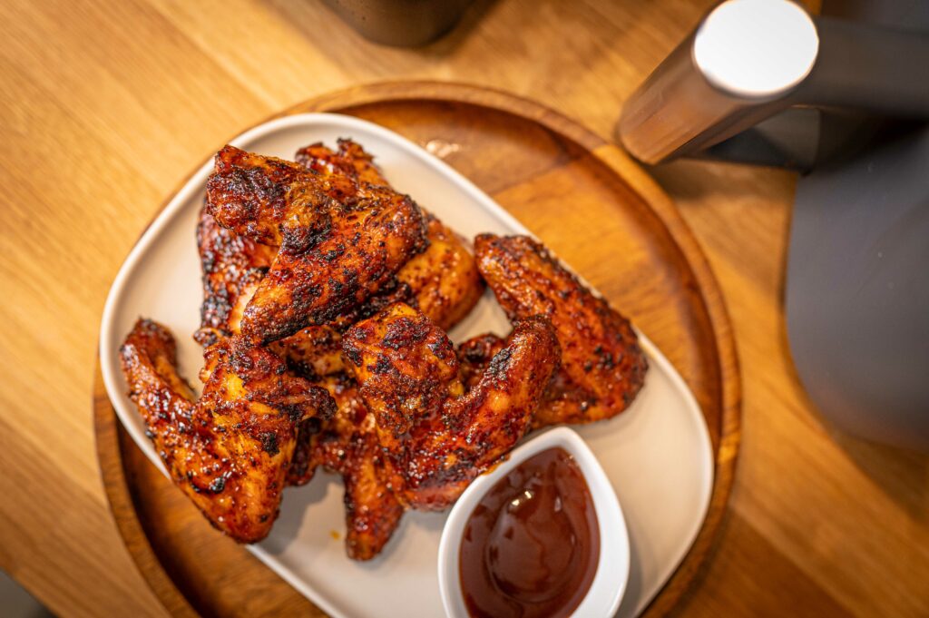 Chicken Wings aus der Heißluftfritteuse mit Honig BBQ Soße