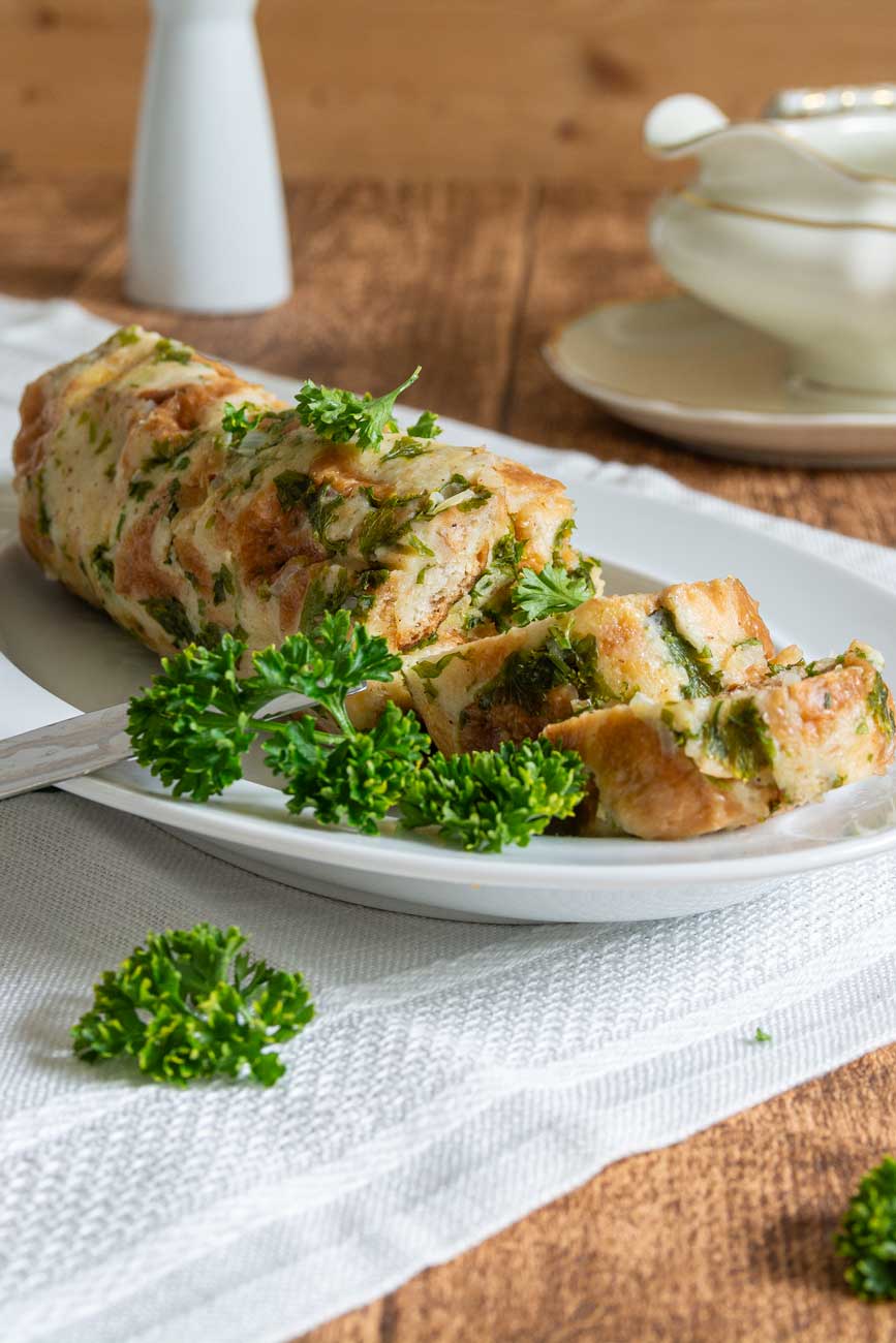 Serviettenknödel Rezept: Der Klassiker einfach selbst gemacht
