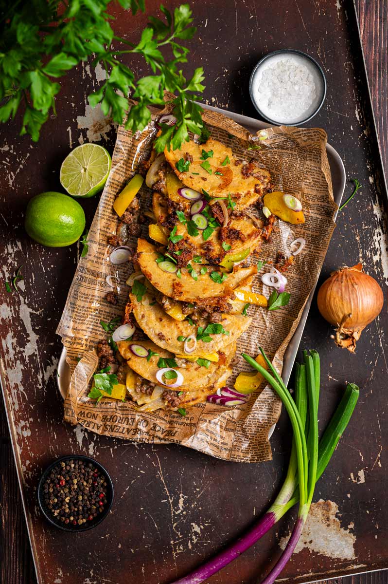 Crispy Tacos Rezept mit Hackfleisch und Käse