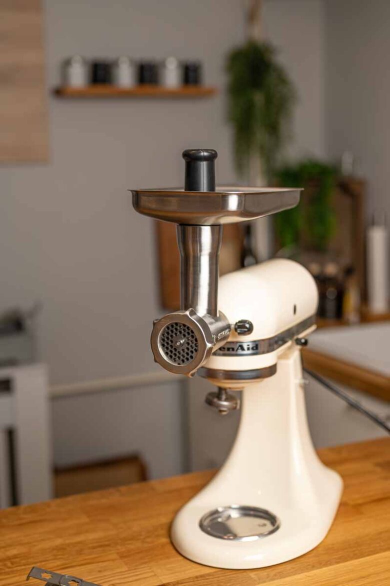 KitchenAid Fleischwolf Schredder Pro von Ramershoven aus 18/10 Edelstahl im Küchenalltag
