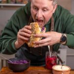 Frisch belegter Döner mit Wagyu Fleisch, Aioli und knackigem Salat