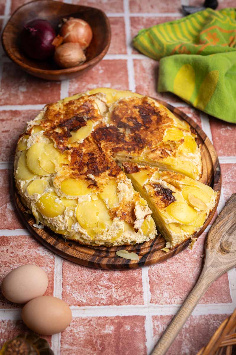 Spanische Tortilla Rezept – klassisch mit Kartoffeln | einfach & original